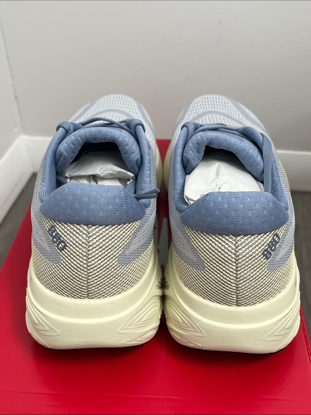 New Balance fresh foam x880v15 women’s sneakers running shoes grey size 9.5 - Picture 5 of 8